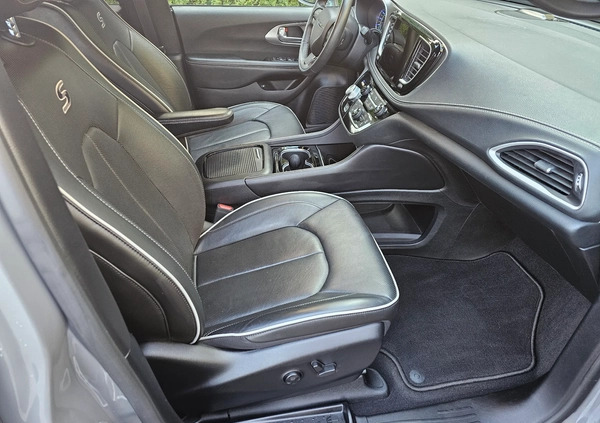 Chrysler Pacifica cena 231117 przebieg: 28268, rok produkcji 2021 z Jarosław małe 436